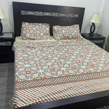 Grey Orchard Homestay - A Family Place Lahore Bagian luar foto
