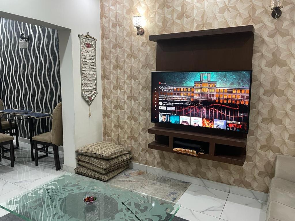 Grey Orchard Homestay - A Family Place Lahore Bagian luar foto